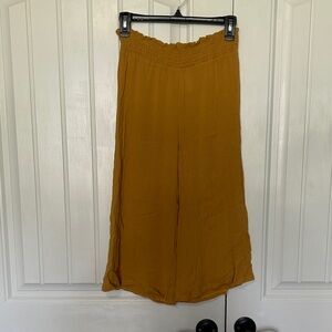 Kensie Mustard Yellow Top